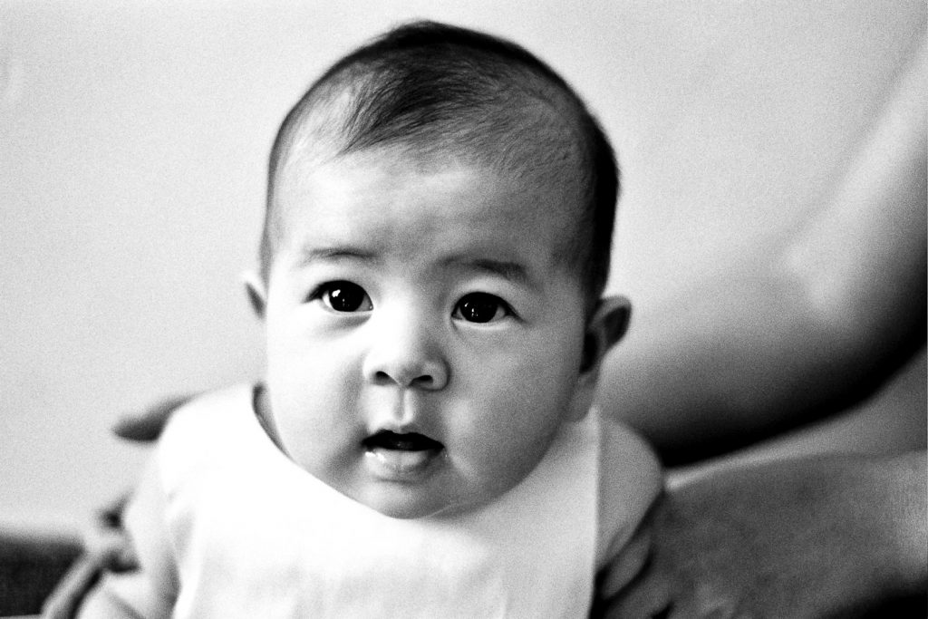 bw newborn portraits by wendy g photography